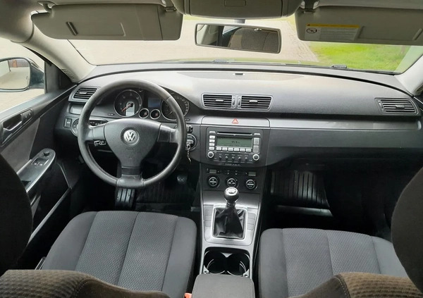 Volkswagen Passat cena 10900 przebieg: 354000, rok produkcji 2006 z Gostyń małe 67